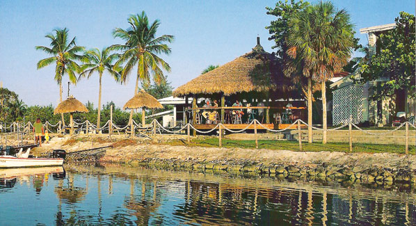 Sugarloaf Lodge Tiki Bar
