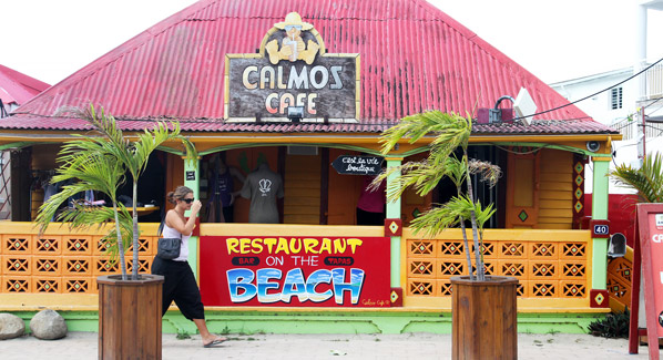 Calmos Cafe St. Martin