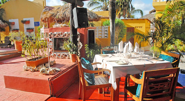 Bonaire Yachtclub Dining