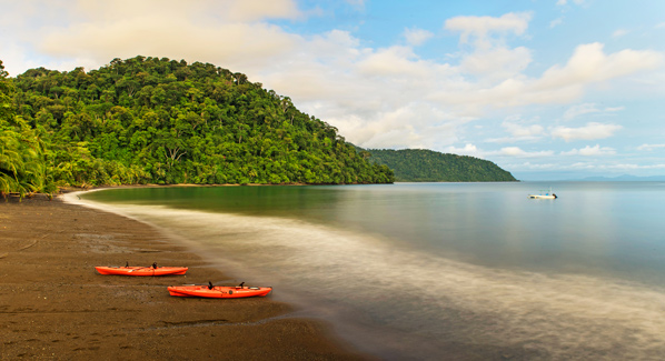 Playa Nicuesa Kayaks