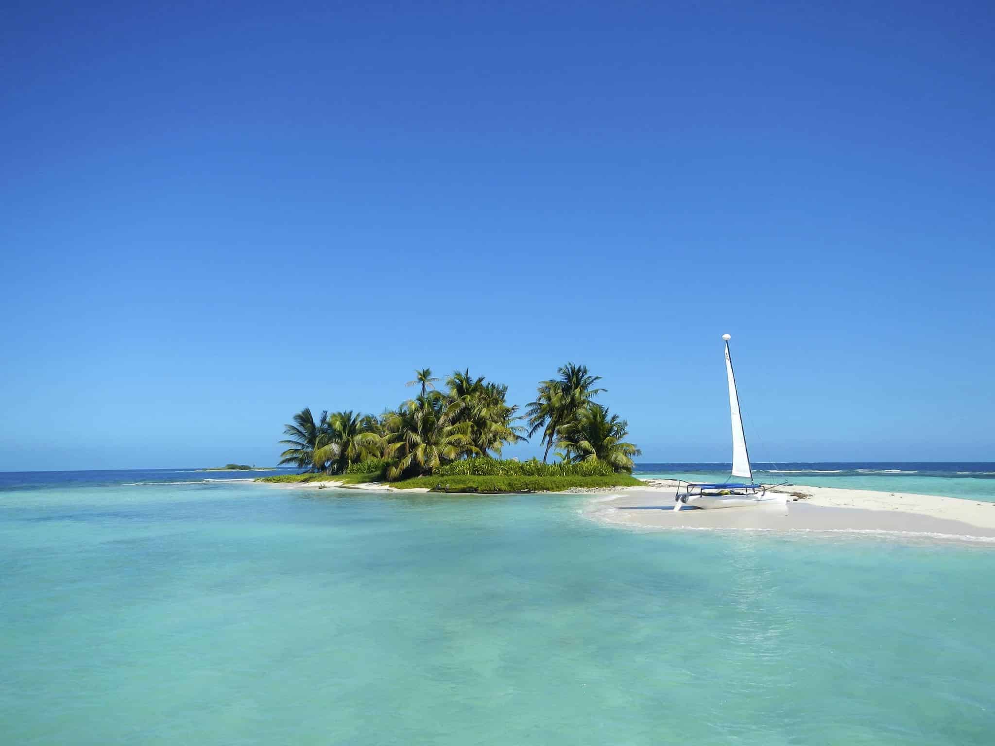 Belize catamaran island beach