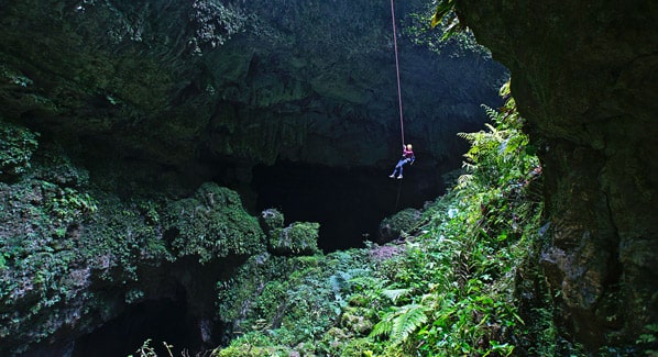 Puerto Rico Caving Rapelling