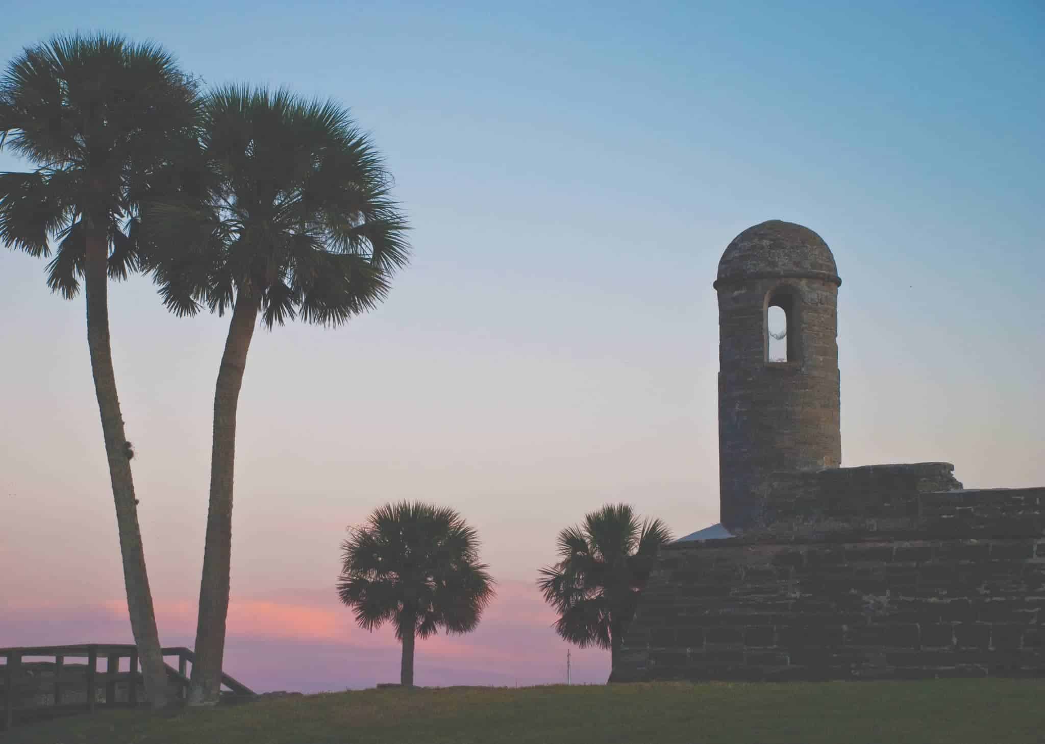 Florida-StAugustine-Castillo-romance-sunset