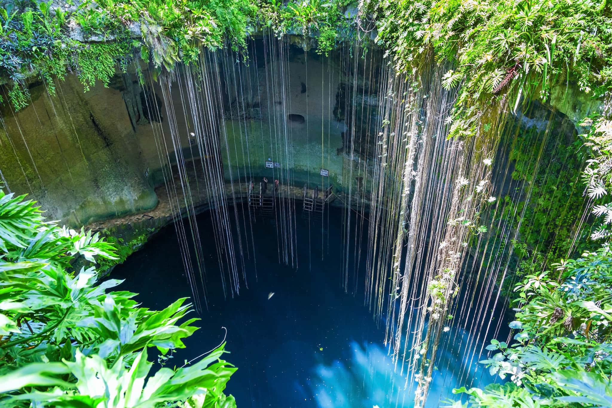 Yucatan Ik Kil Cenote