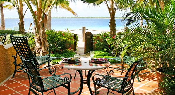 Harbour Village Beachfront Suite Patio Bonaire